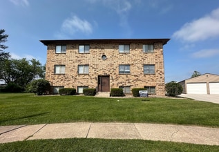 Building Photo - 2 Bedroom/1 Bath Apartment For Rent