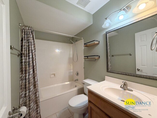 Building Photo - 4504 Boca Dr