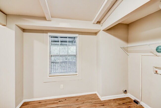 Building Photo - 6124 Tyler Loop Rd