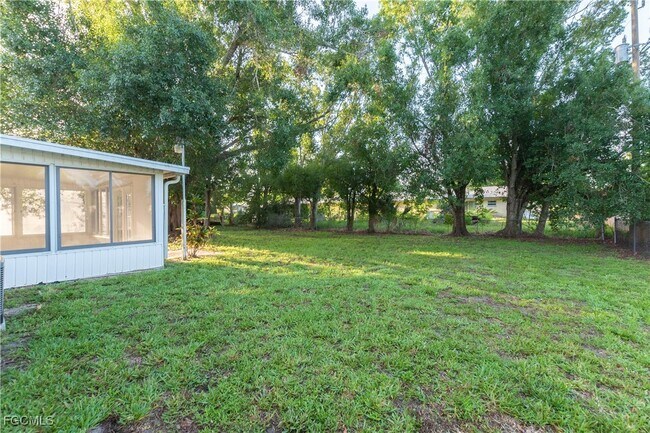 Building Photo - 2330 Caladium Rd