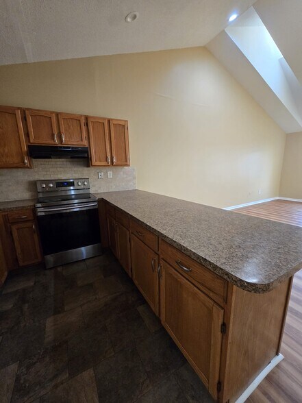 Building Photo - 463 Whalley Ave