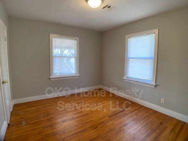 Building Photo - 3815 N Kentucky Ave