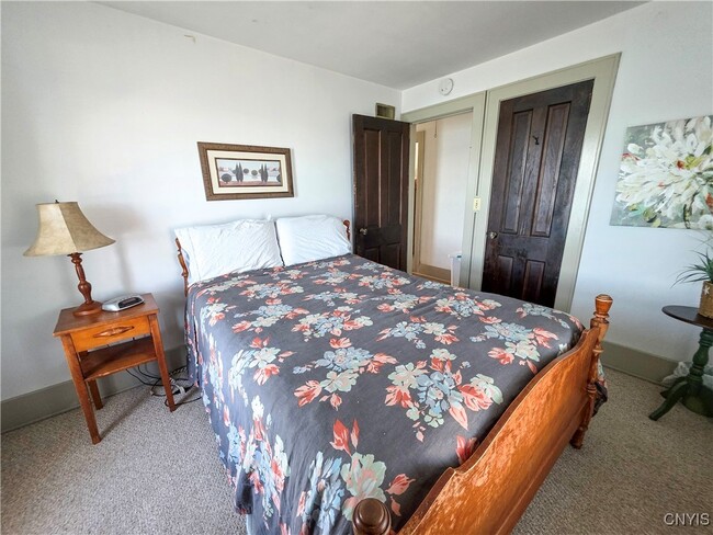 Building Photo - 5358 W Lake Rd