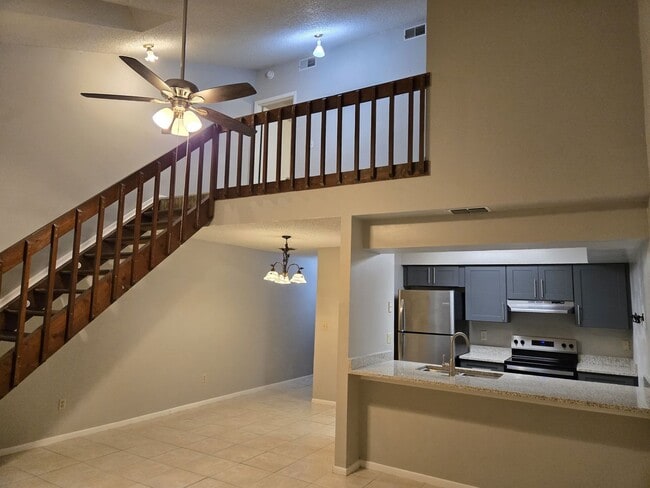 Building Photo - 2738 Hunt Club Ln