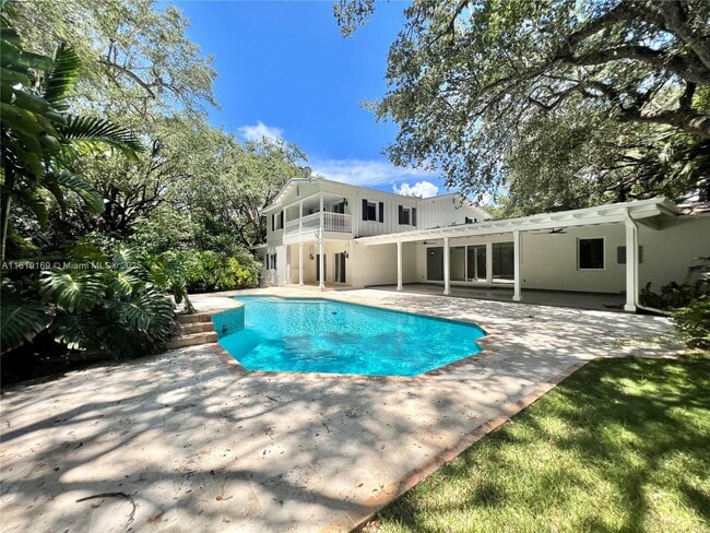 Building Photo - 6150 SW 92nd St