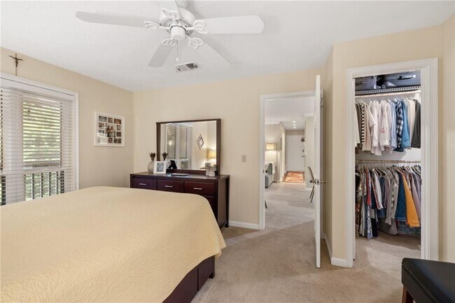 Building Photo - 525 Warm Springs Cir