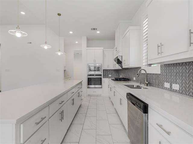 Building Photo - 8308 Pine Valley Dr