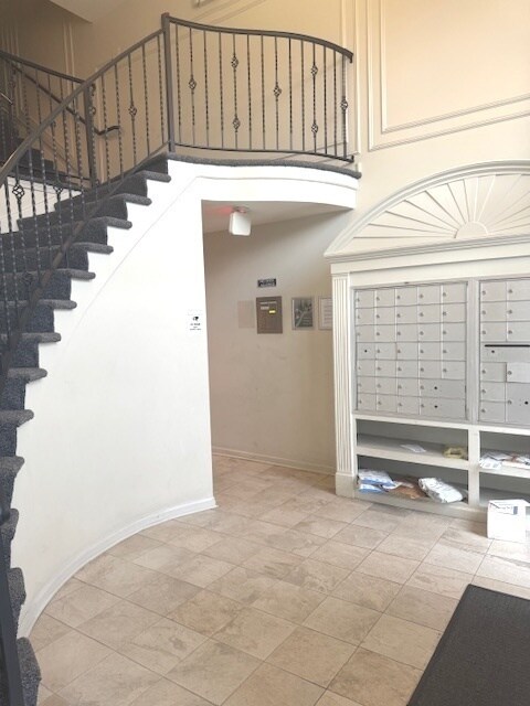 Building Photo - 5201 Carriage Way Dr