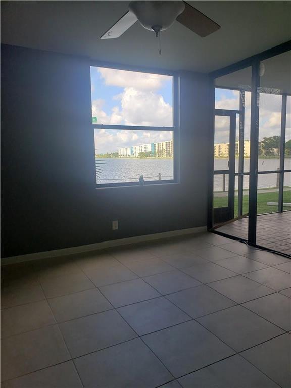 Building Photo - 109 Lake Emerald Dr