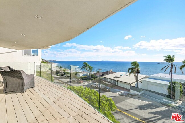 Building Photo - 18109 Coastline Dr