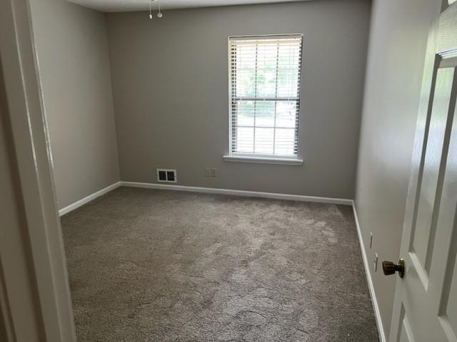 Building Photo - 8010 Hickory Ct