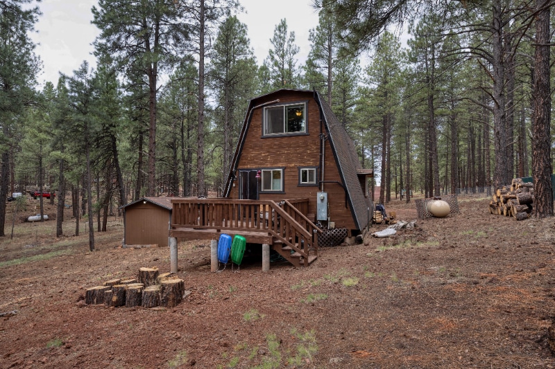 Building Photo - 569 S Friar Tuck Trail