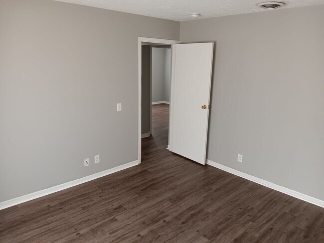 Building Photo - For Rent - Four-Bedroom Two-Bathroom Home Available NOW!