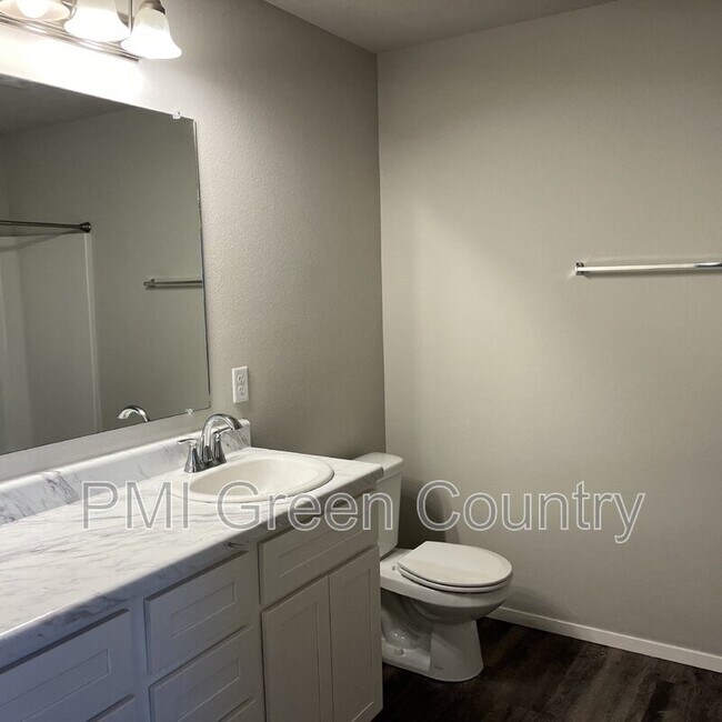 Building Photo - 8506 E 161st Pl S