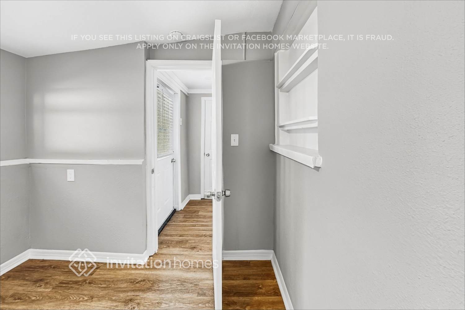Building Photo - 833 61st Ave NE
