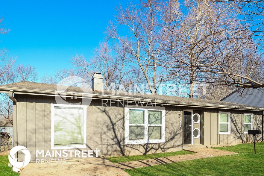 Building Photo - 310 Prairie Ln