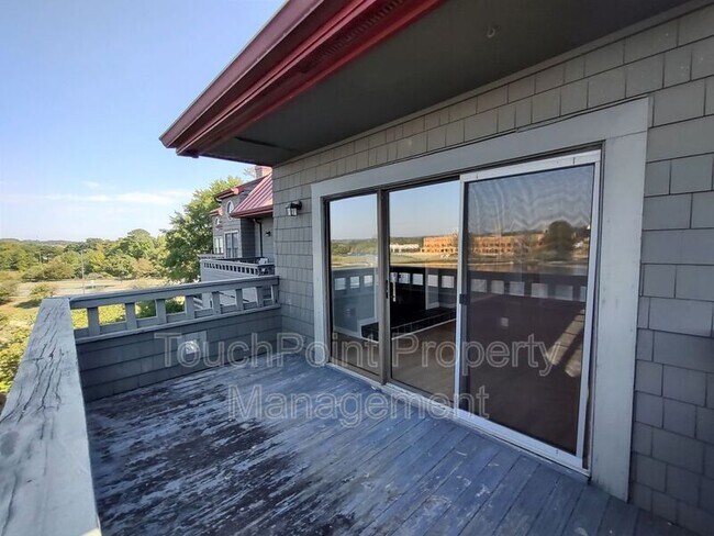 Building Photo - 9041 J M Keynes Dr