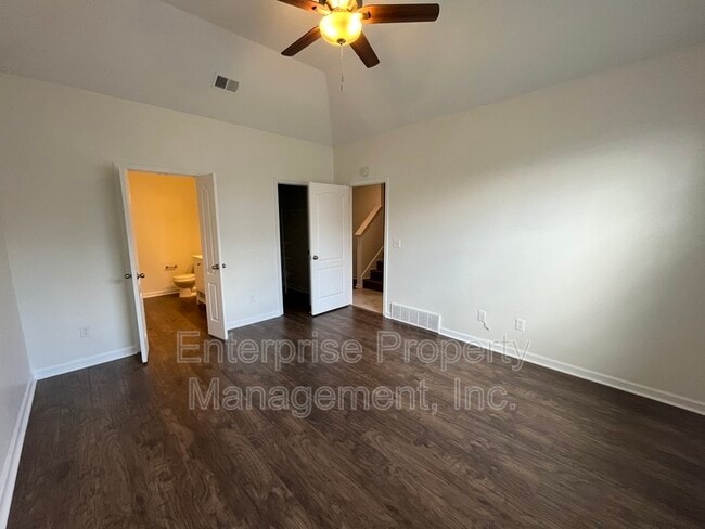 Building Photo - 10174 Sorrento Pl
