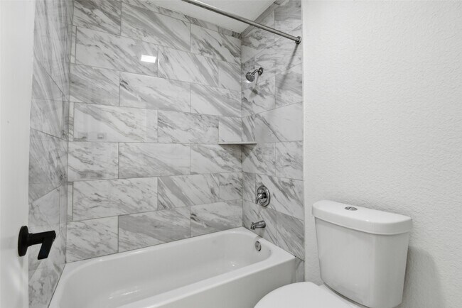 Building Photo - 5103 Austin St