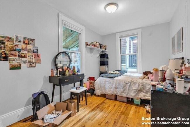 Building Photo - 180 Saint Alphonsus St