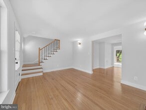 Building Photo - 9325 Brentsville Rd