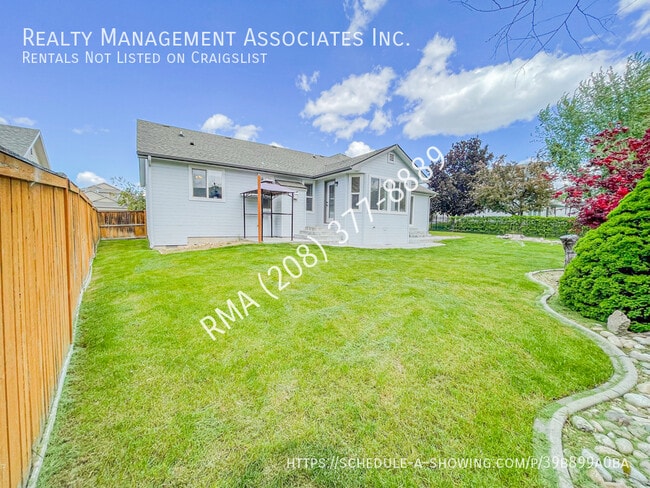 Building Photo - 611 W Calderwood St