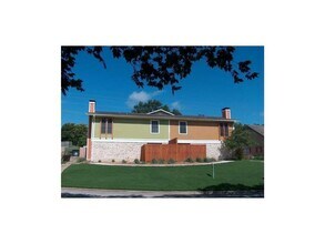 Building Photo - 7206 Creekside Dr