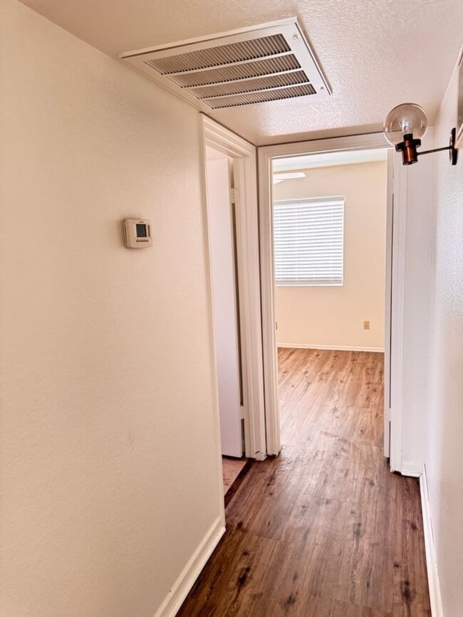 Building Photo - Charming 2 bed in Chandler