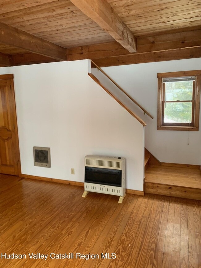Building Photo - 442 Acorn Hill Rd