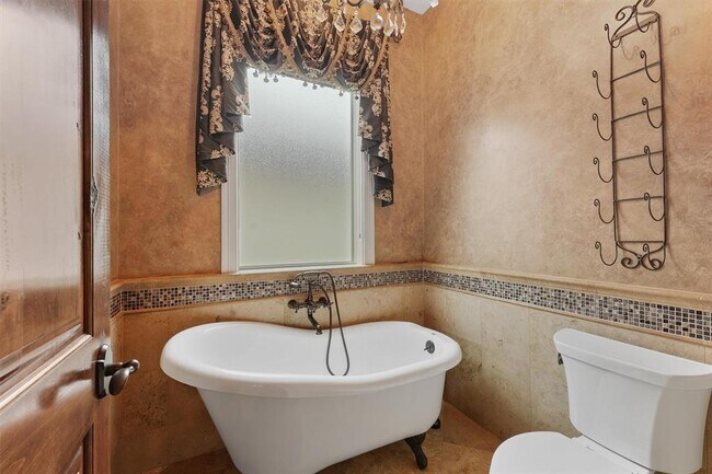 Building Photo - 12375 Tramonto Dr