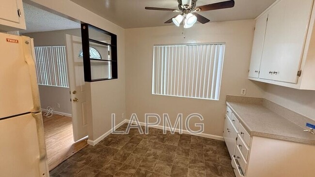 Building Photo - 8545-8549 Rose St.