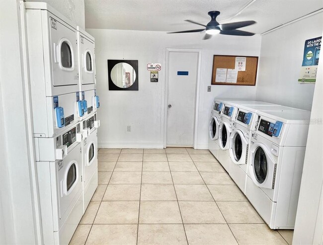 Building Photo - 5221 Bayshore Blvd