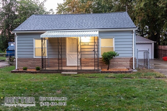 Building Photo - Tastefully Updated 2 Bedroom Home with Garage