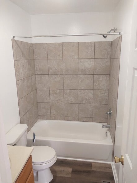 Bathroom - 919 Division St