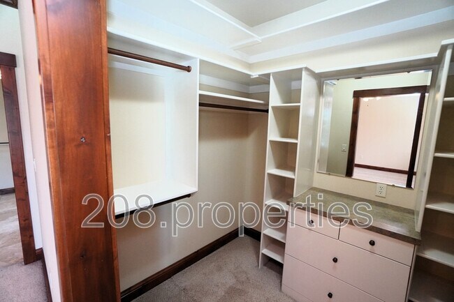 Building Photo - 1921 W Aspen Creek Dr