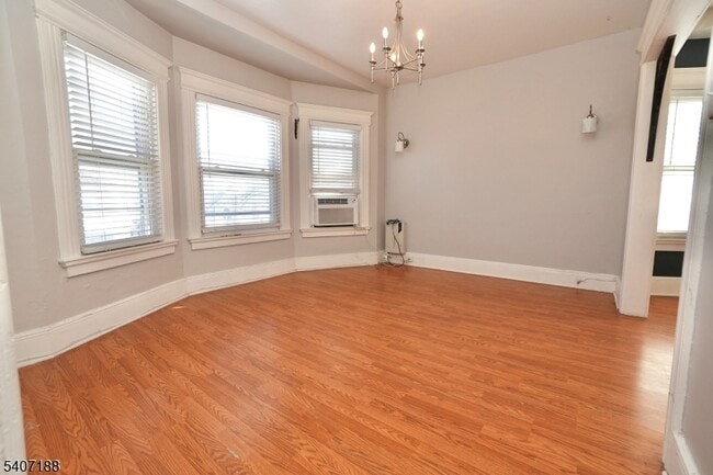 Building Photo - 1 Bell St