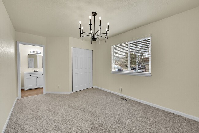 Building Photo - Northeast Colorado Springs House in Sierra...