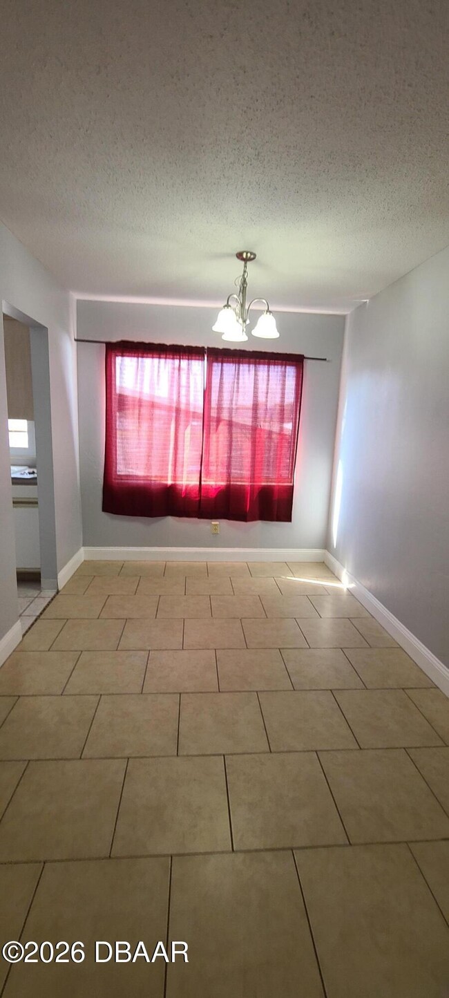 Building Photo - 301 Ridge Blvd