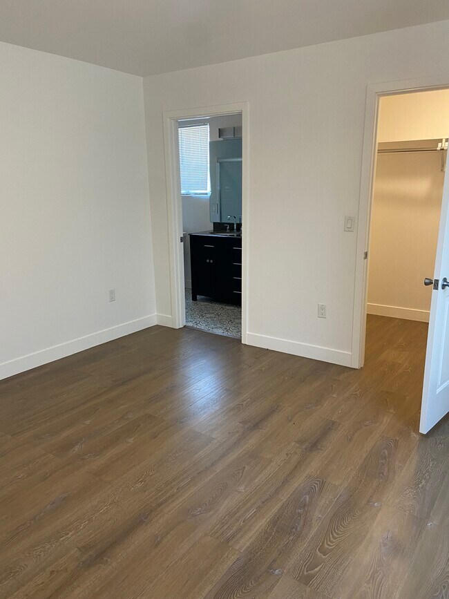 Building Photo - 11514 Emelita St