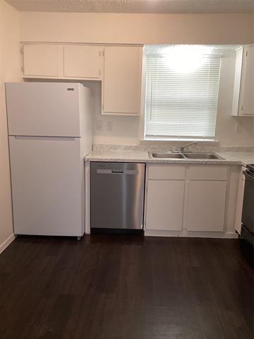 Primary Photo - 300 S State Hwy 78