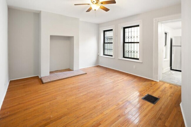 Building Photo - 1 bedroom in Brooklyn NY 11216