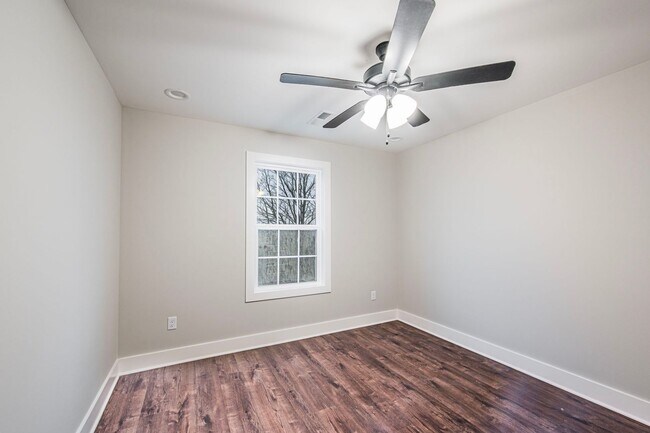 Building Photo - 809/811 Rodeo Lane