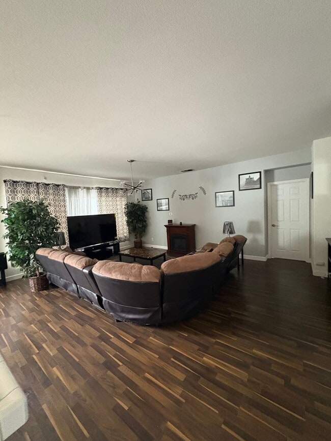 Building Photo - Upscale 1 Story Home in North Stockton