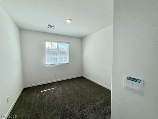 Building Photo - 913 Rosy Starling St