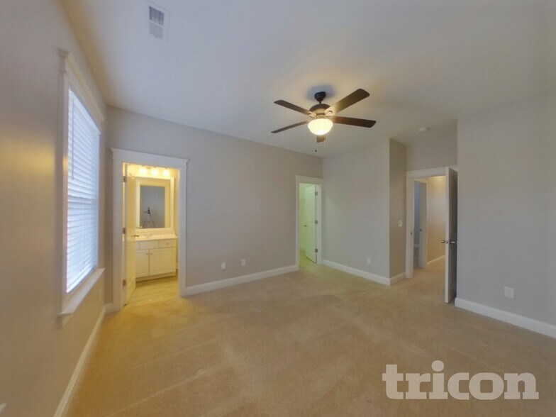 Building Photo - 6607 Park Meadows Pl