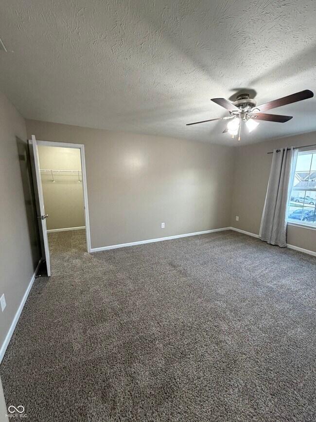 Building Photo - 9660 Angelica Dr