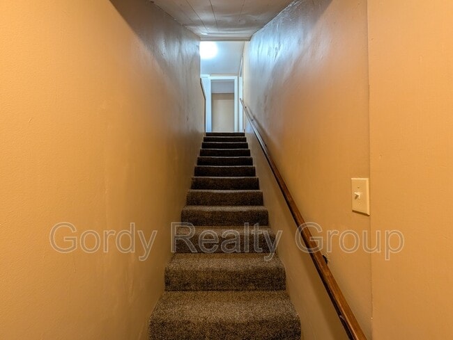 Building Photo - 3020 5th St