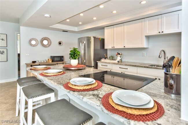 Building Photo - 3655 Boca Ciega Dr