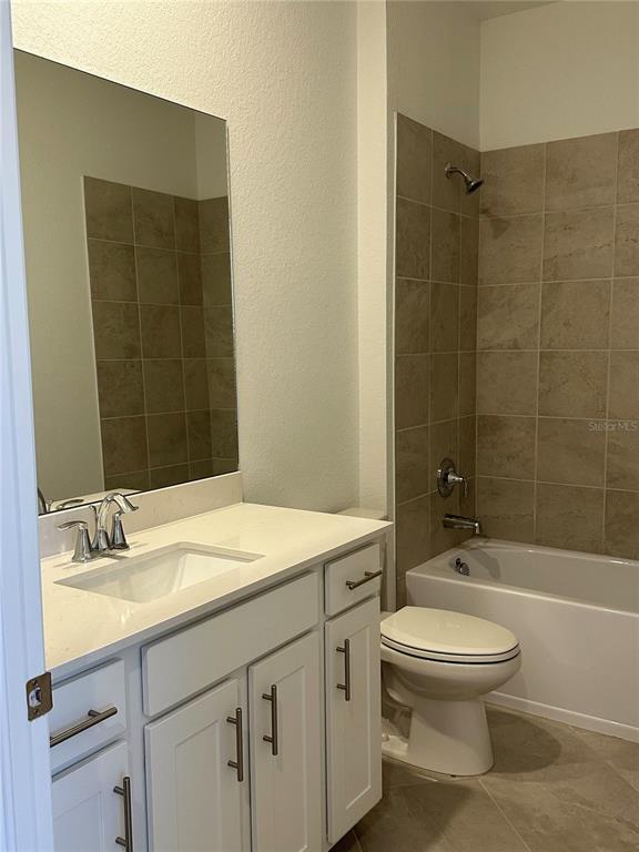 Building Photo - 8225 Shr Lk Dr