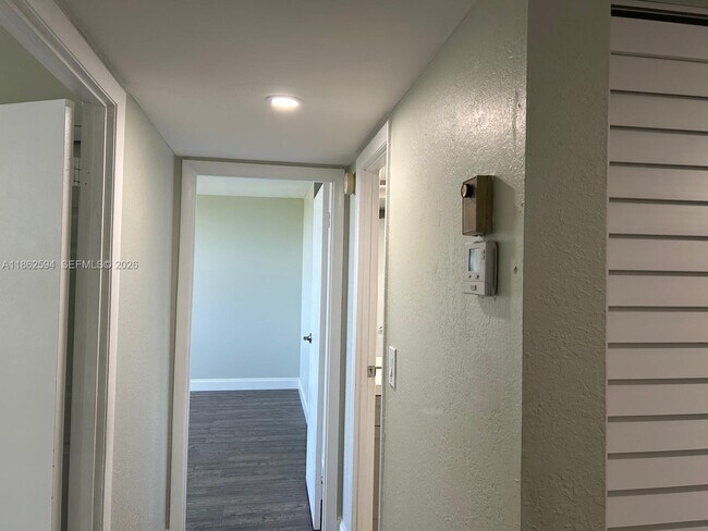 Building Photo - 3821 Environ Blvd